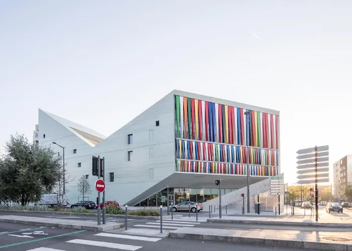 Hotel dichtbij College: Auberge De Jeunesse Hi Lille
